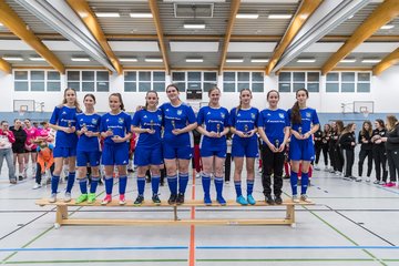 Bild 28 - B-Juniorinnen 2 Loewinnen Cup